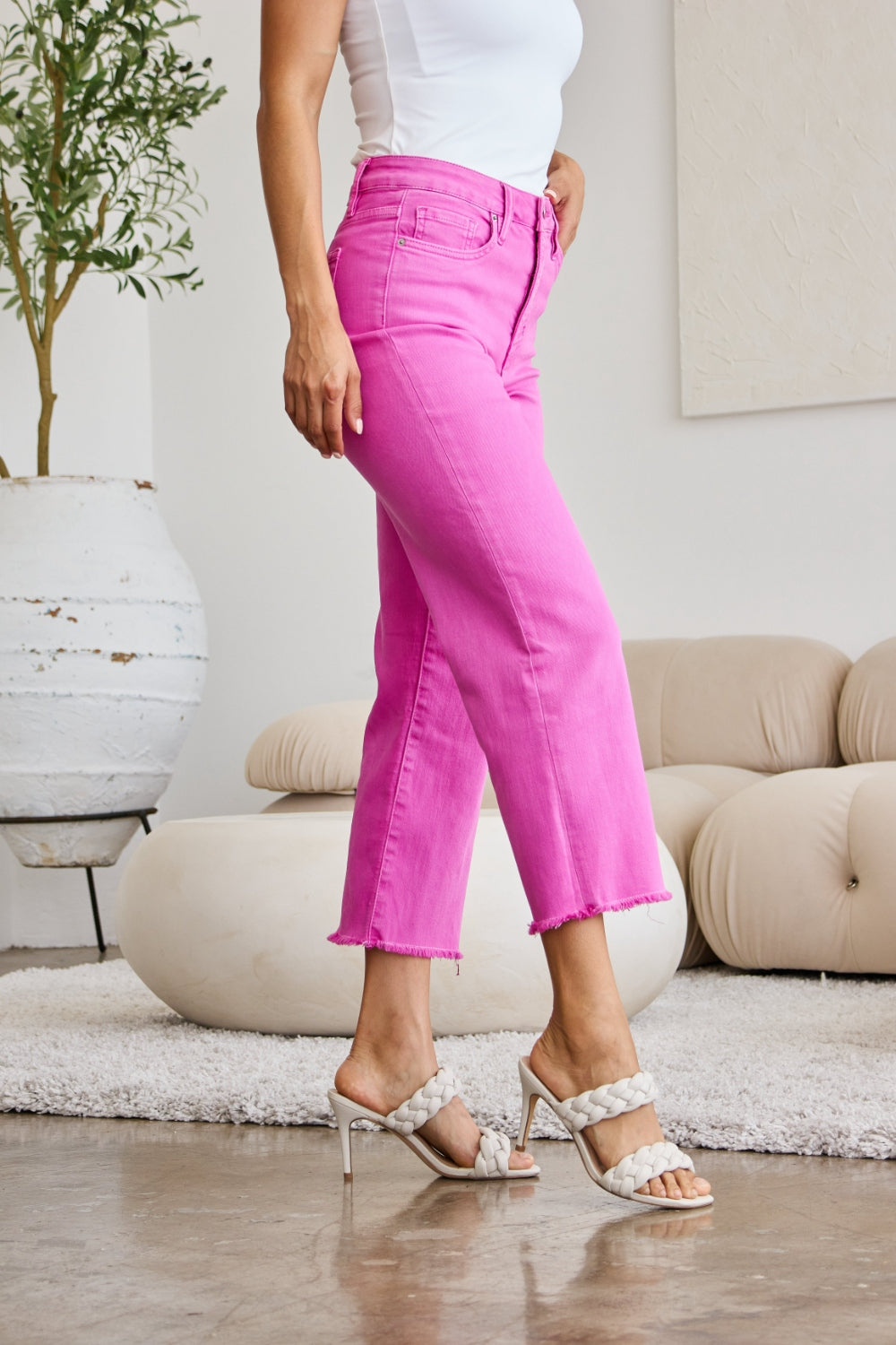 Chloe Cropped Jeans in Pink Rouge