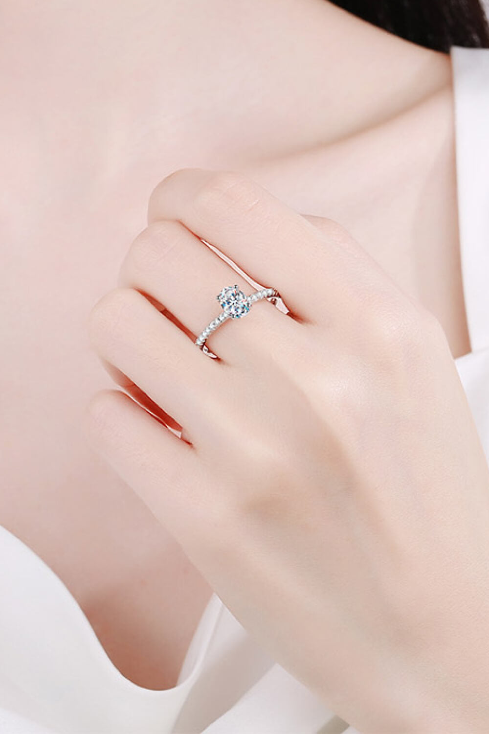 1 Carat Moissanite Ring
