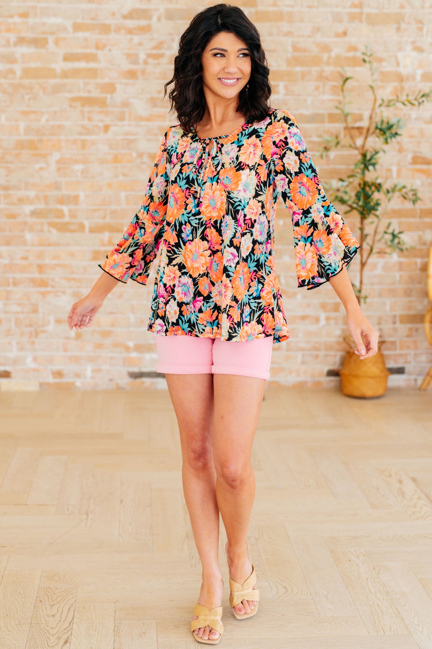 Willow Bell Sleeve Top in Black and Persimmon Floral