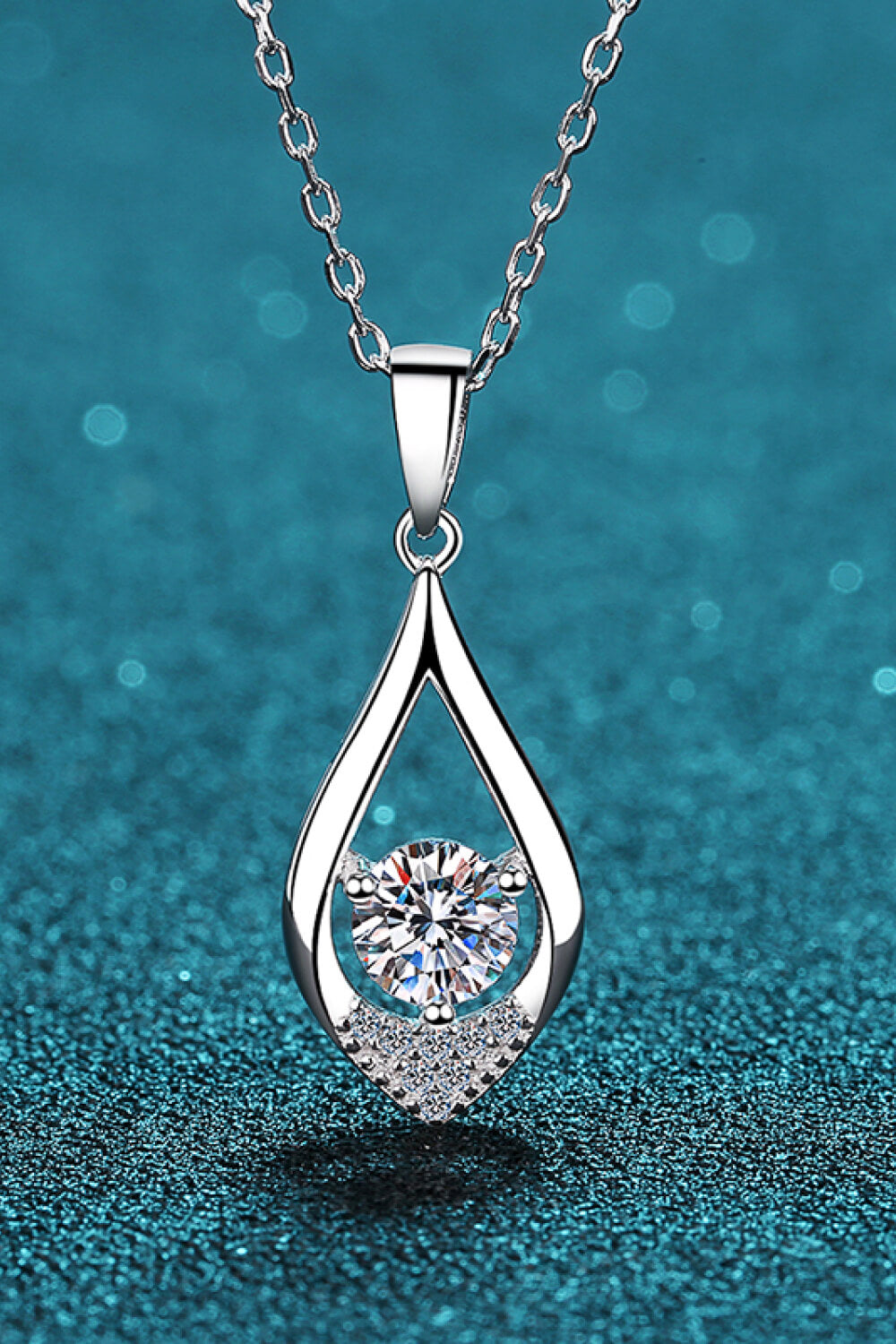 Glamorous Moissanite Pendant Necklace