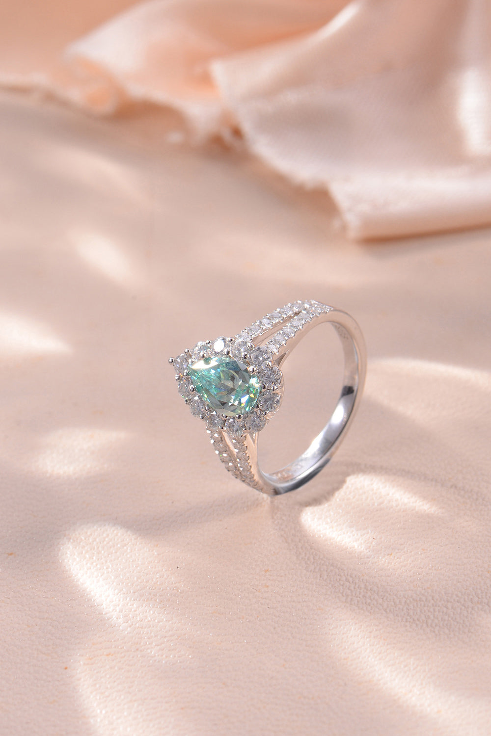 1 Carat Green Moissanite Ring