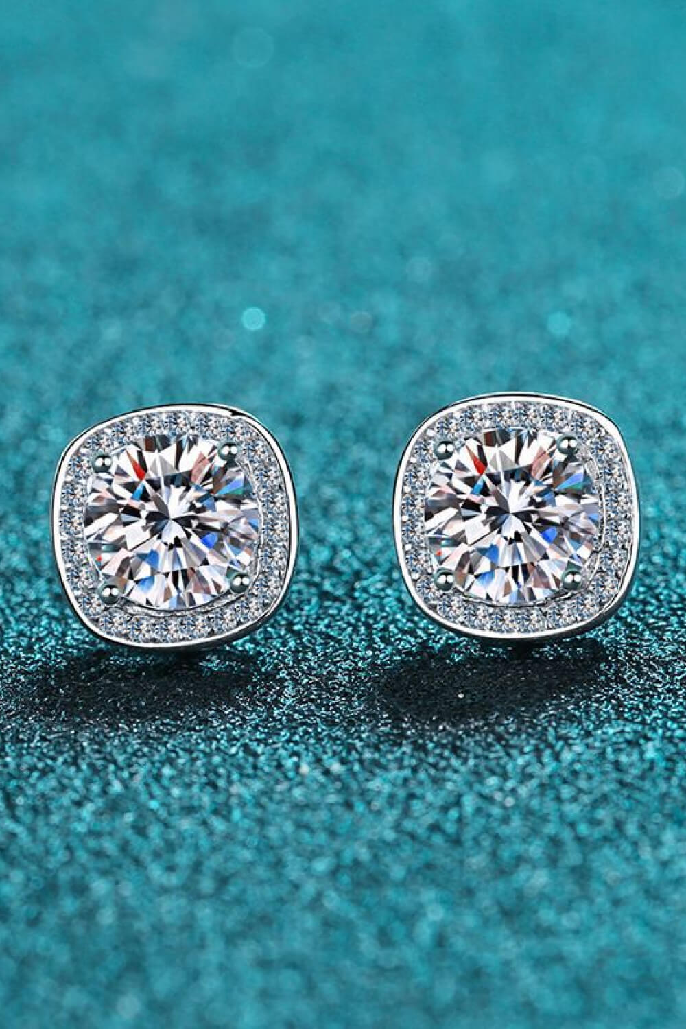 1 Carat Moissanite Stud Earrings