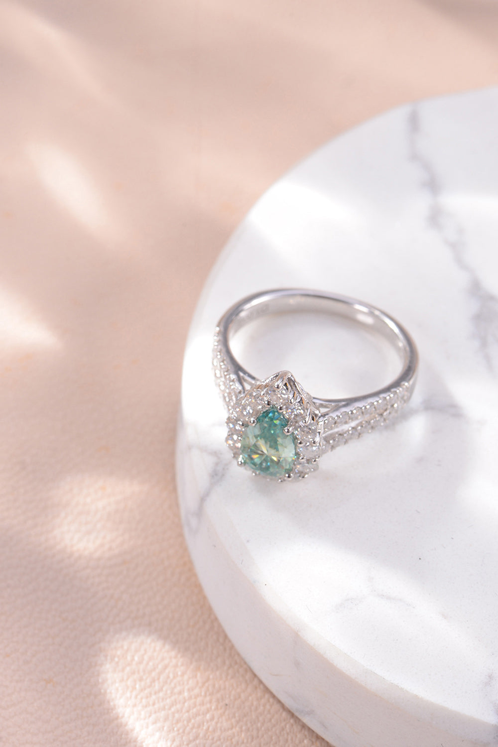 1 Carat Green Moissanite Ring