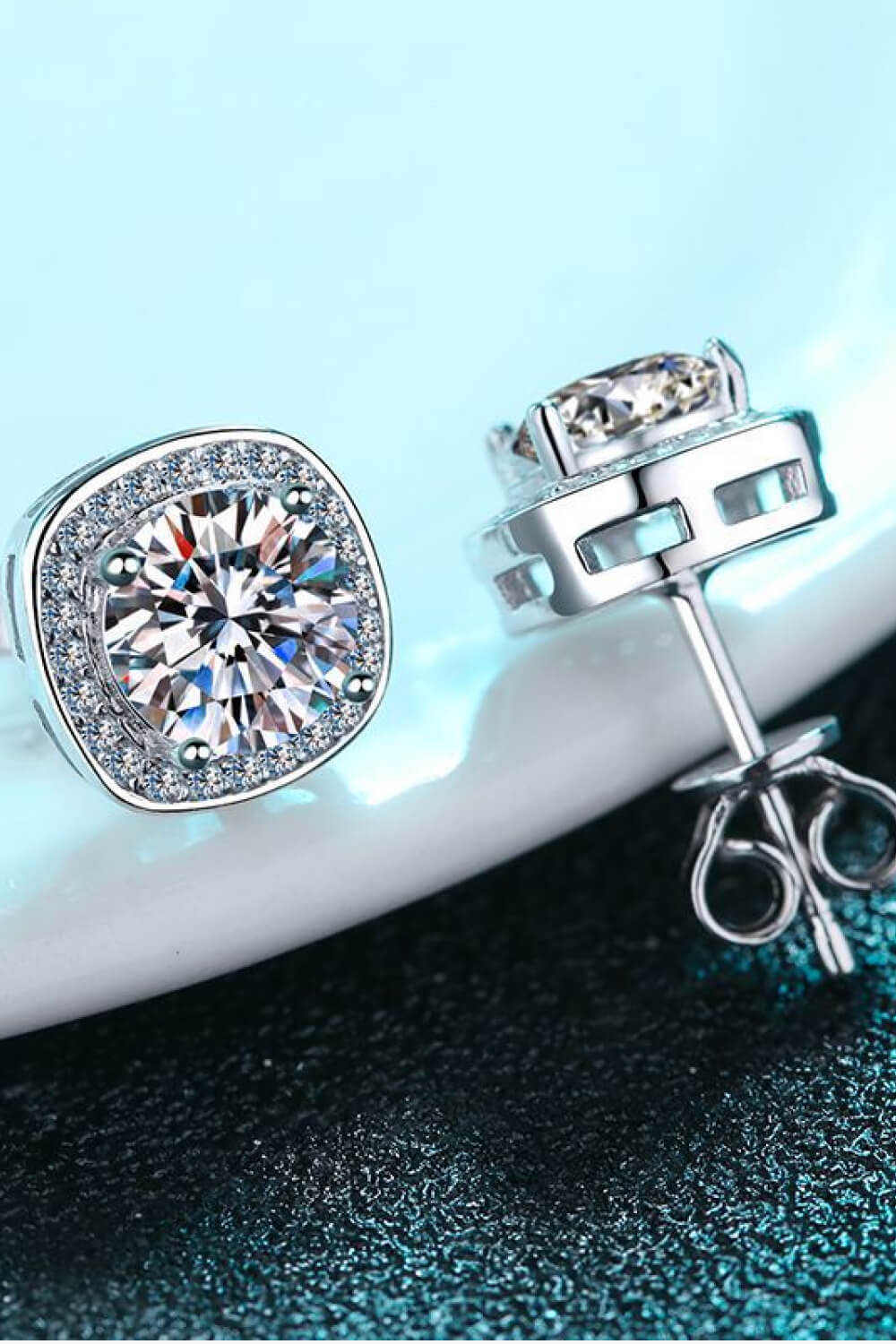 1 Carat Moissanite Stud Earrings