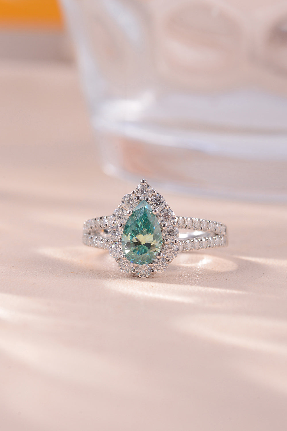 1 Carat Green Moissanite Ring